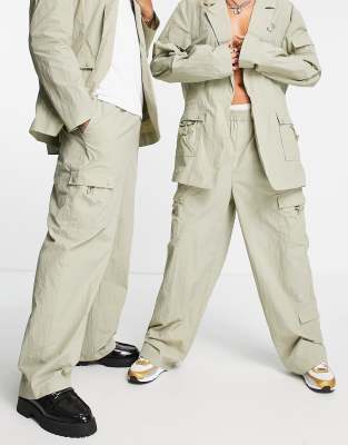 Collusion Unisex Straight Pants With Pocket Details In Light Green