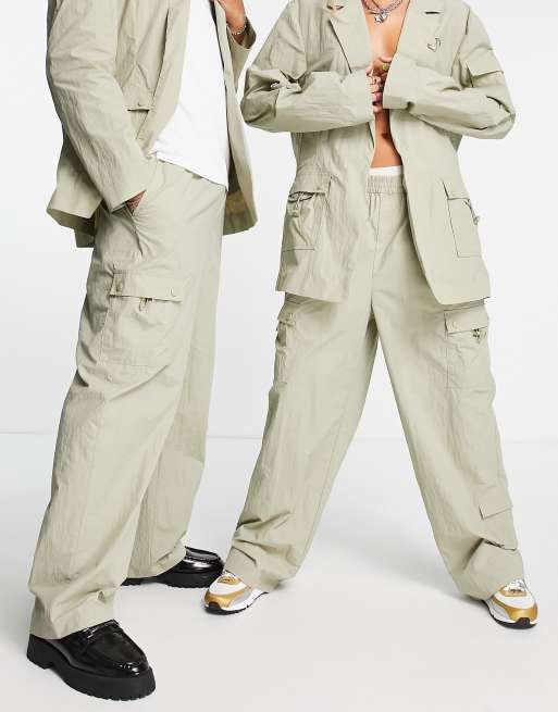 COLLUSION Unisex straight pants with pocket details in light green