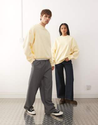 COLLUSION Unisex - Sweat coupe carrée - Jaune beurre