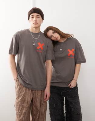 COLLUSION Unisex - T-Shirt in Anthrazit mit X-Logo in Orange-Grau