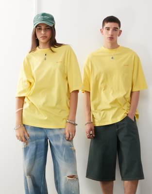 COLLUSION Unisex - T-Shirt in Gelb mit orangefarbenem Logoprint
