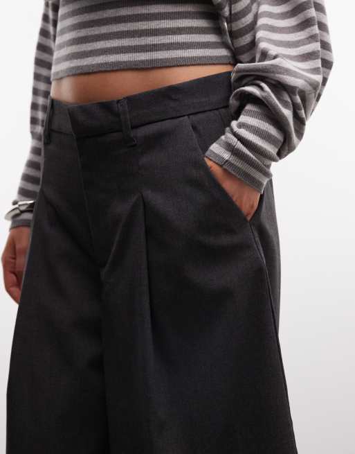COLLUSION Unisex tailored jorts in charcoal, 4 of 4