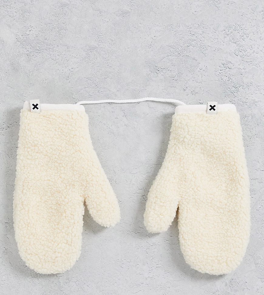 COLLUSION Unisex teddy mittens in ecru-White