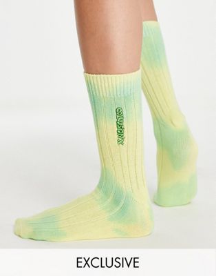 COLLUSION Unisex tie dye logo socks