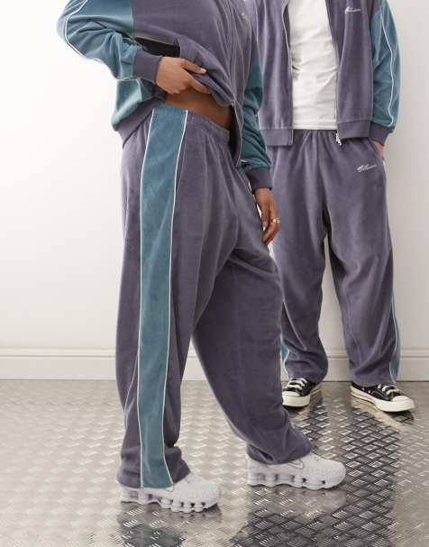 COLLUSION Unisex – Trainingsset aus Velours in Lila und Blau - view 1