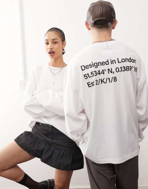 COLLUSION Unisex – Vit t-shirt i oversize med långa ärmar och koordinattryck