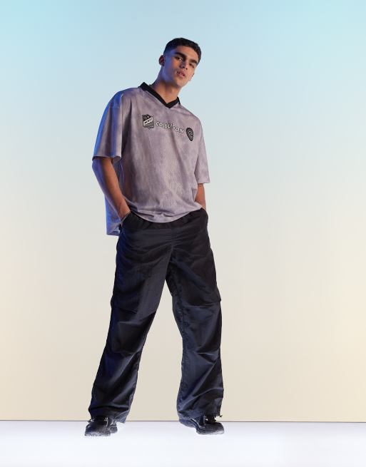COLLUSION Unisex - Voetbalshirt met skater-pasvorm en print in paars, 4 van 4