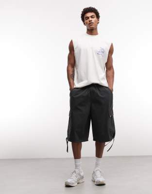 Collusion Utility Shorts In Black