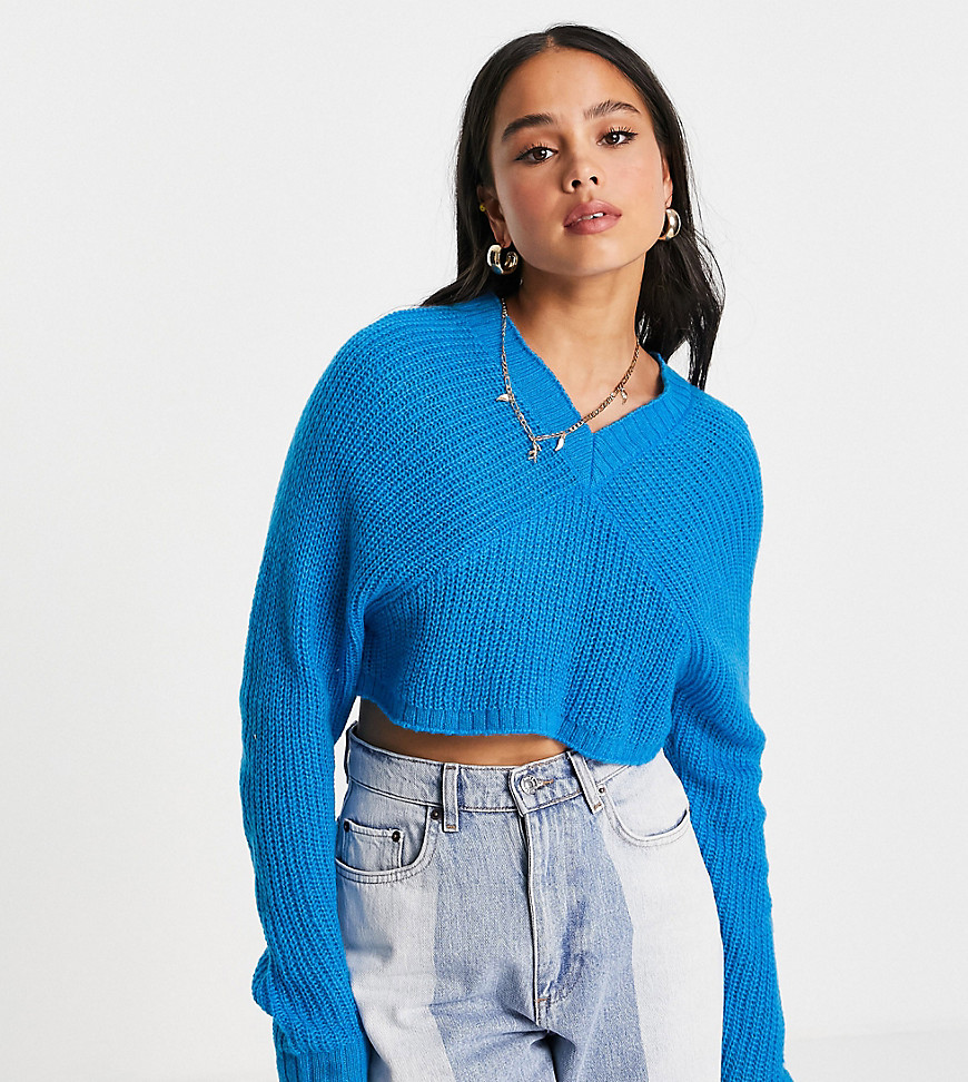 COLLUSION v neck cropped knitted sweater in blue-Neutral