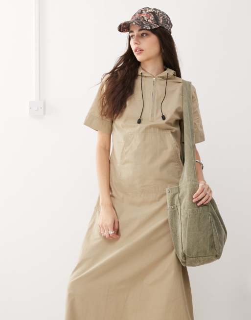 COLLUSION - Vestito lungo svasato color pietra con cappuccio stile sportivo, 4 di 4