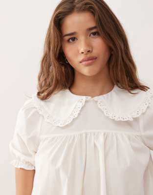 Collusion Volume Smock Blouse With Lace Trim And Collar Detail