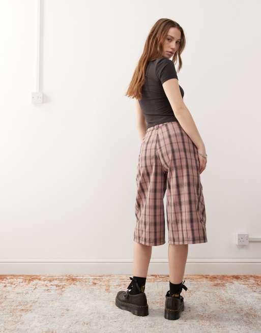 COLLUSION – Weite Longline-Jorts in Rosa kariert, 3 von 5