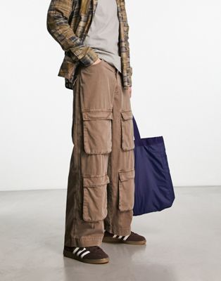 COLLUSION wide leg baggy cargo in brown