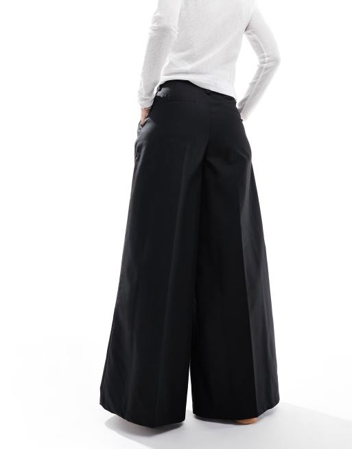 Principal Petite Wide Leg Joggers in Washed Black