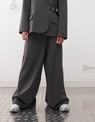 Collusion Wide Leg Belt Detail Pants In Gray