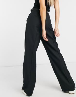 black relaxed pants