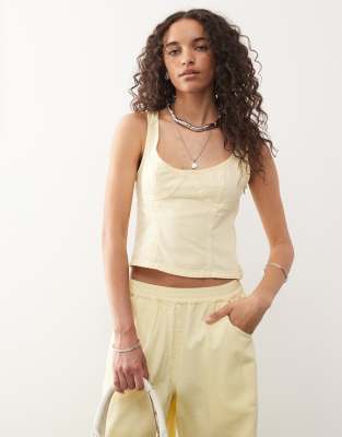 Collusion COLLUSION linen look fitted sweetheart neckline vest top in buttermilk yellow - YELLOW