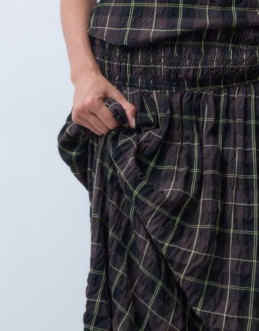 COLLUSION woven maxi skirt in brown check, 5 of 5