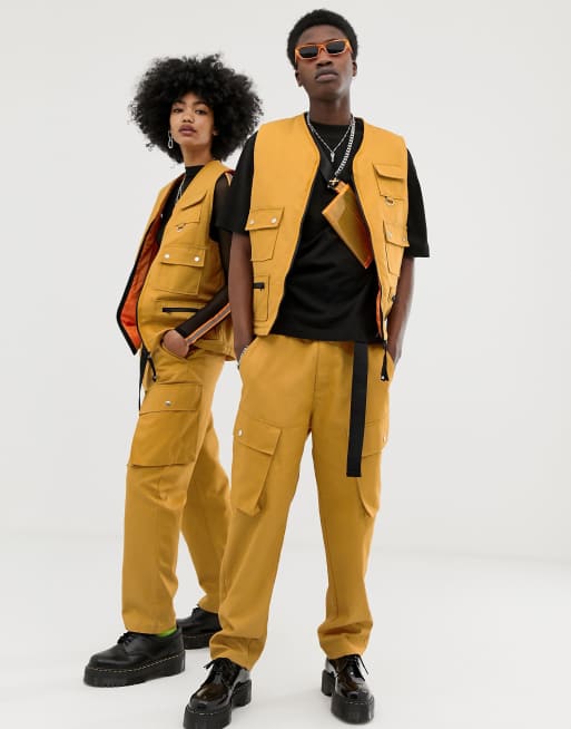 Mustard utility outlet vest