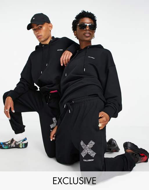 COLLUSION x Exist Loudly - Joggers oversize unisex con stampa, colore nero in coordinato