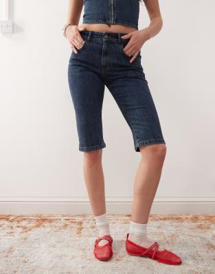 Collusion X000 Low Rise Capri Jeans In Blue