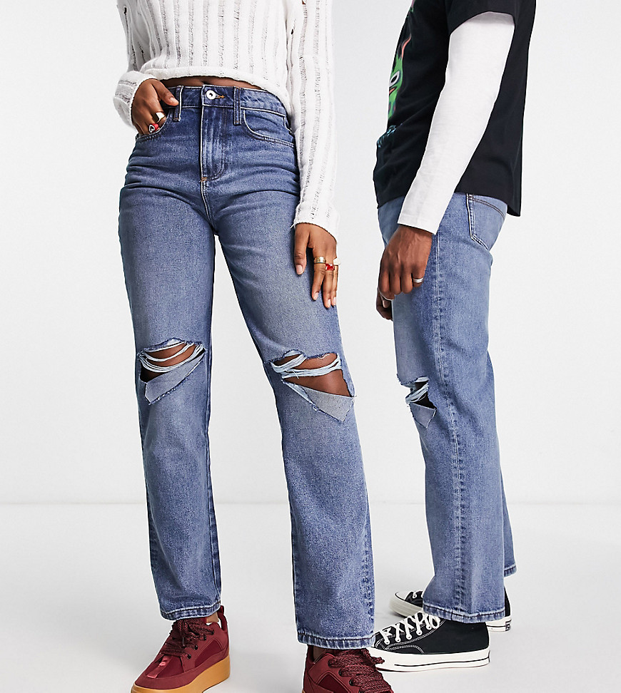 COLLUSION x000 Unisex 90s straight leg jeans with rips in mid wash blue