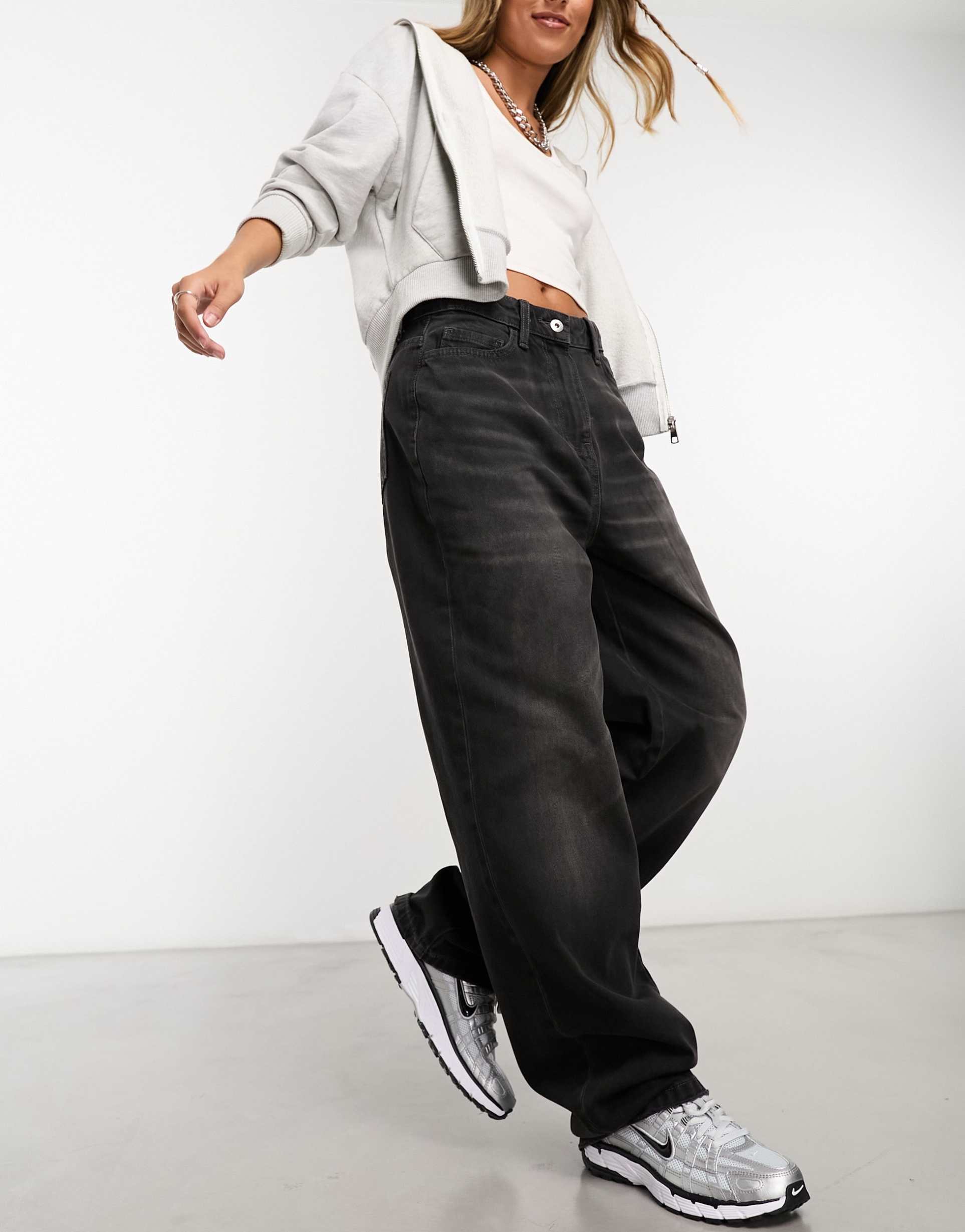 collusion x001 antifit jeans in black