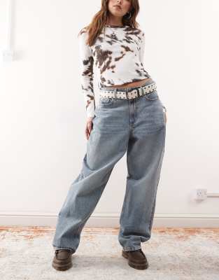 COLLUSION - X001 - Antifit-Jeans in blauer Vintage-Waschung
