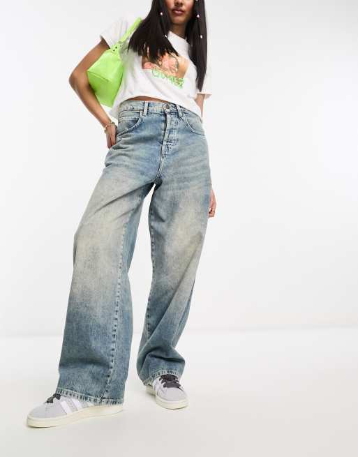 COLLUSION X001 antifit jeans in light blue LBLUE