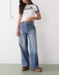 [Collusion] COLLUSION X001 antifit jeans in light wash-Blue W24 Light wash