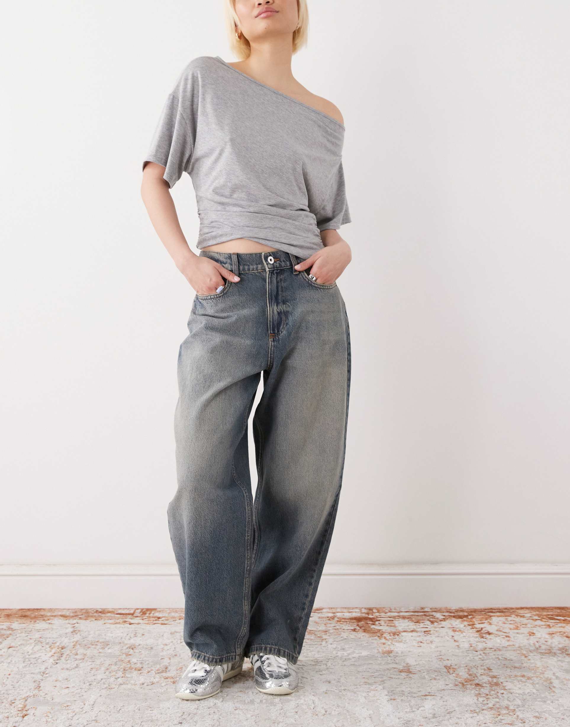 collusion x001 antifit jeans in stonewash