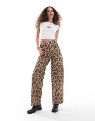 X002 baggy jeans in washed leopard print-Multi