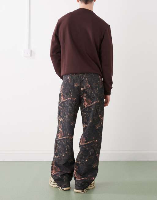 COLLUSION - x002 - Jeans ampi con stampa mimetica ispirata agli alberi, 2 di 5
