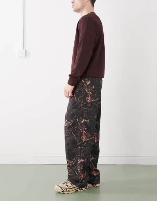 COLLUSION - x002 - Jeans ampi con stampa mimetica ispirata agli alberi, 3 di 5