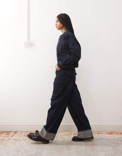 COLLUSION - X002 - Jeans ampi rinse wash con risvolto sul fondo e cinturino sul retro, 3 di 5