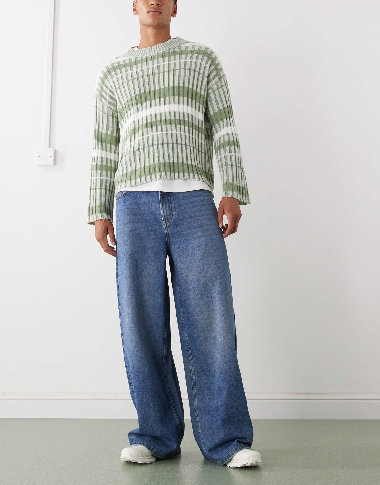 Широкие джинсы со средней посадкой COLLUSION X003 темно-синего цвета