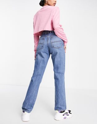 straight leg 90s jeans