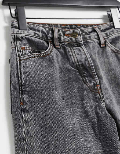 COLLUSION x005 90s straight leg jeans in black acid wash, 4 of 4