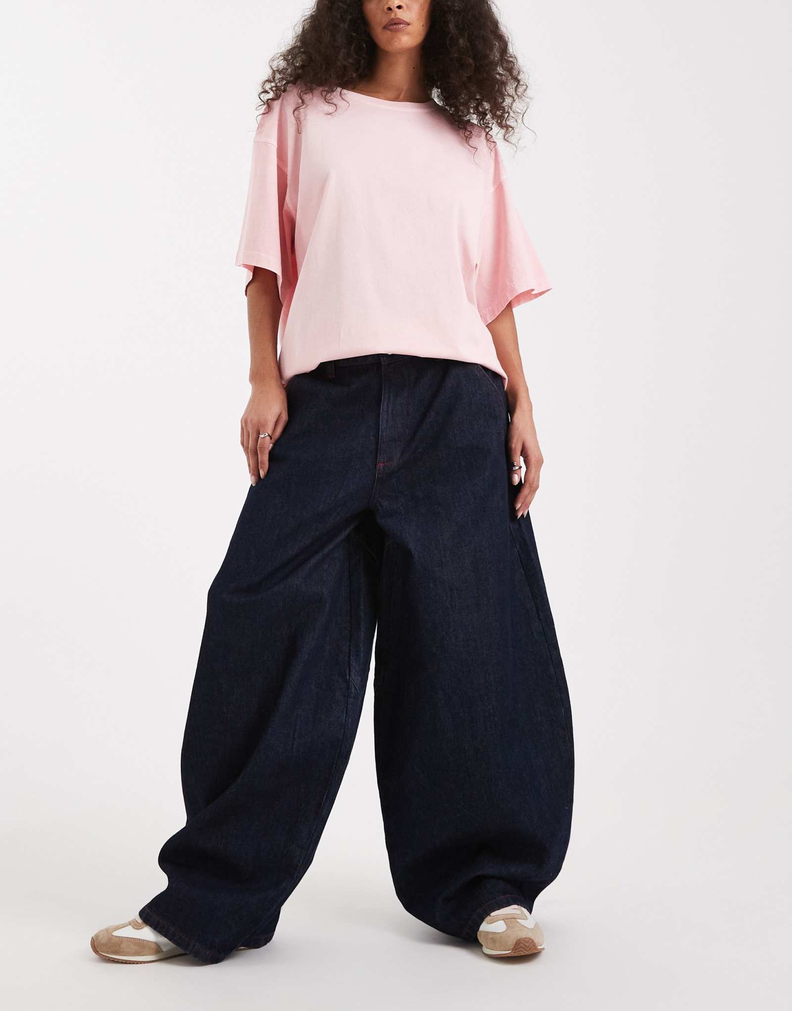 Джинсы-баллоны COLLUSION X006 XL с низкой посадкой после стирки с полосканием