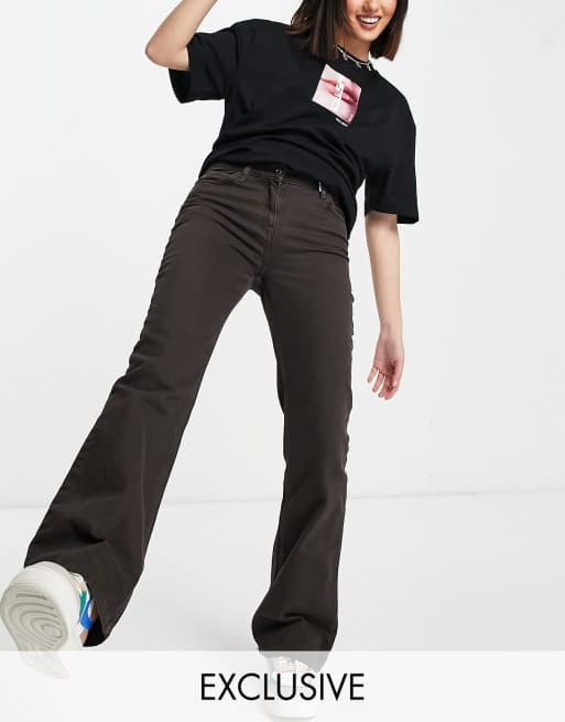 COLLUSION x008 - Flare jeans in jaren 00-stijl in bruin