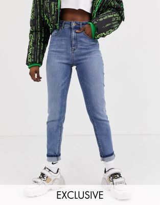 slim fit mom jeans