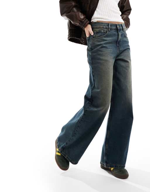 COLLUSION x013 - Jeans met halfhoge taille en wijde pijpen in 'dirty' wassing, 2 van 5