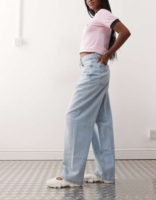 COLLUSION X014 mid rise antifit jeans in light wash, 3 of 5