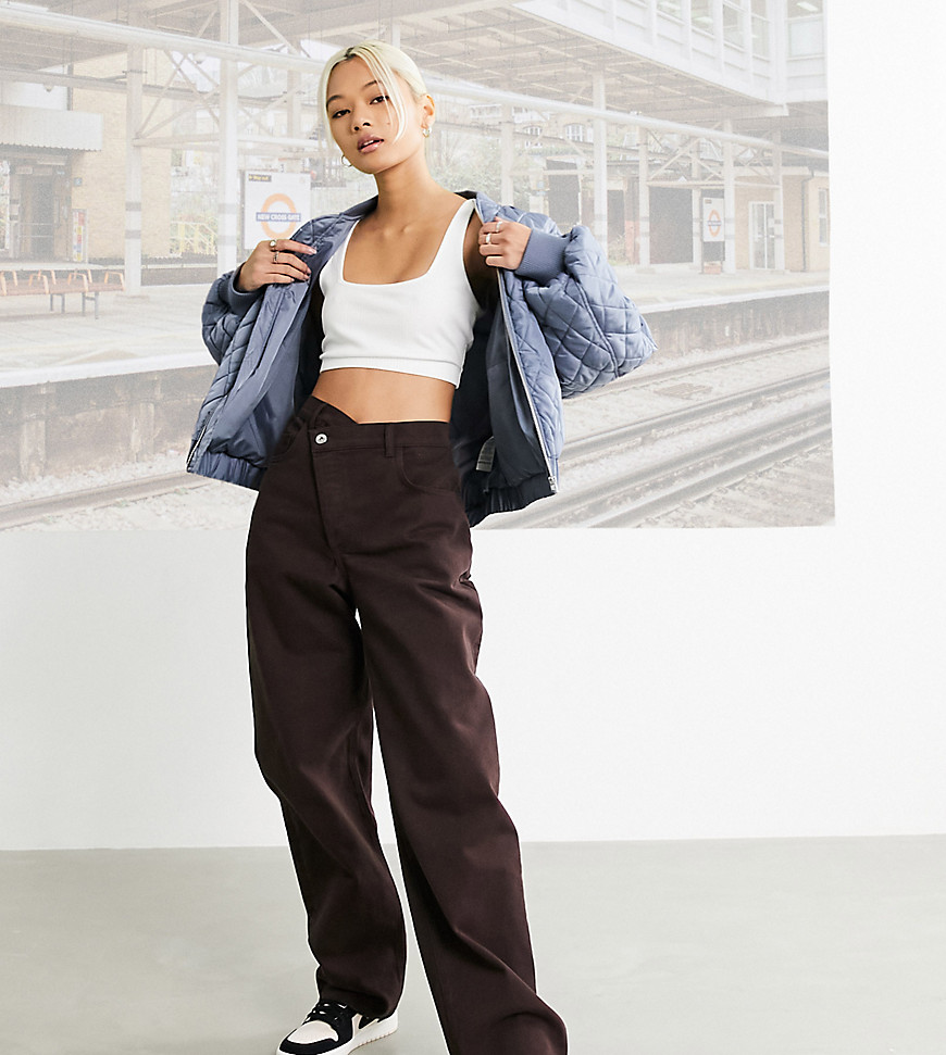COLLUSION x014 stepped waistband dad jeans in brown