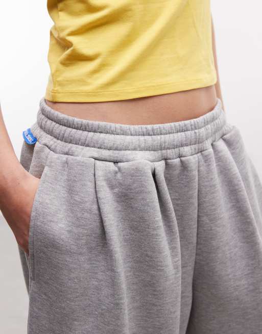 COLLUSION - XL baggy joggingshort met lange pasvorm in gemêleerd grijs, 3 van 5
