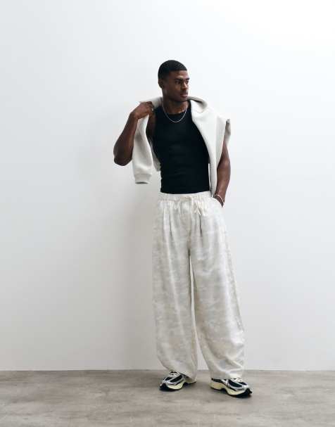 COLLUSION XL baggy linen look cargos in camo print - view 1
