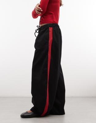 Collusion Xl Baggy Pleated Balloon With Red Sports Stripe-black In Multi