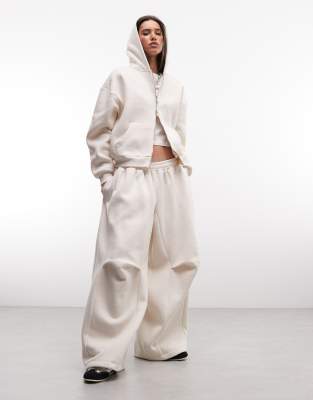 Collusion Xl Baggy Sweatpants In White