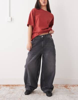 Collusion Xl Balloon Jeans In Black