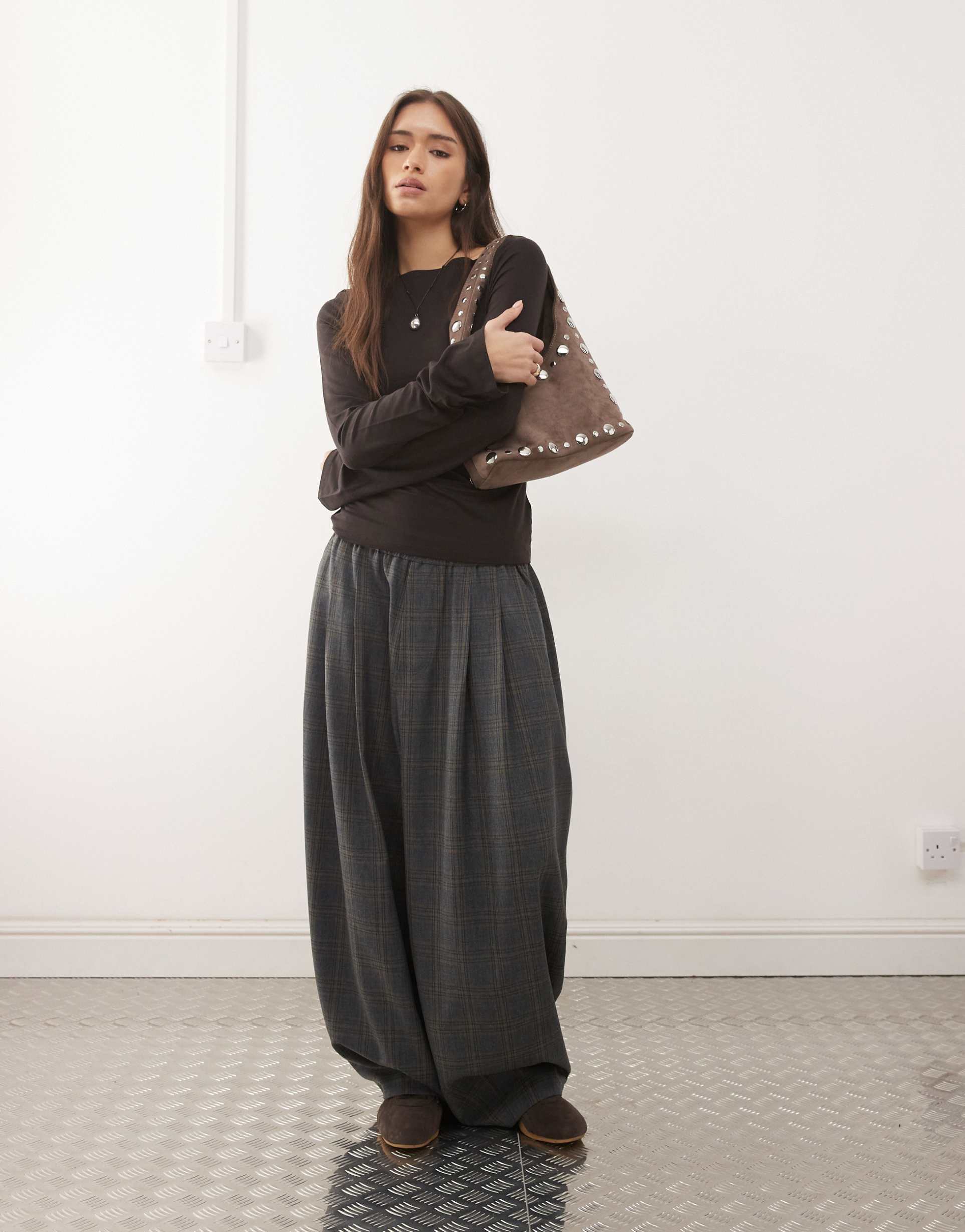 collusion xl balloon pants in gray plaid